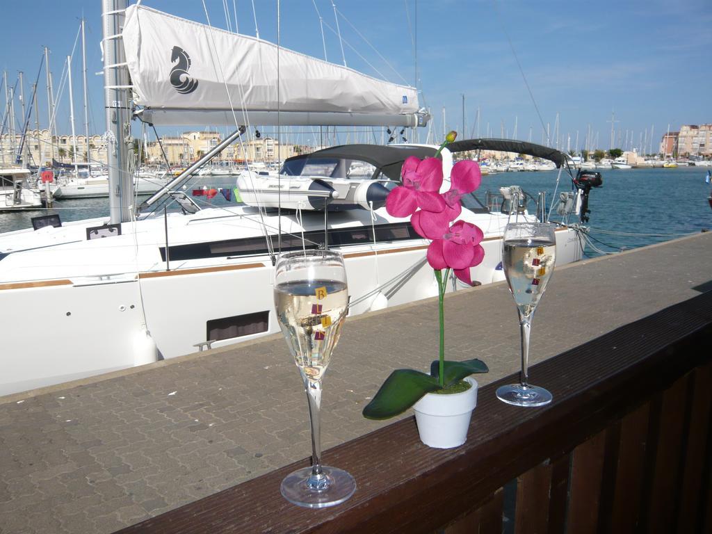 Hôtel Port Beach Gruissan Exterior foto